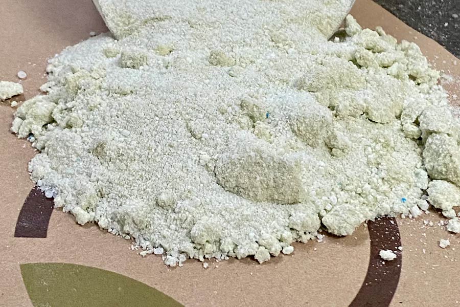 کودهای آلی معدنی غنیشده موجب آزادسازی تدریجی عناصر و بهبود ساختار خاک میشوند.